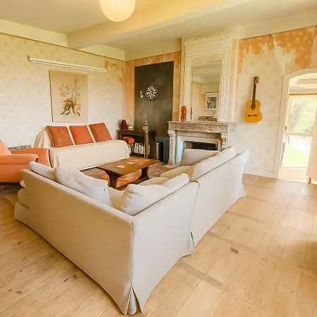 Maison Au Calme Des Pyrenees Nyaraló Nestier